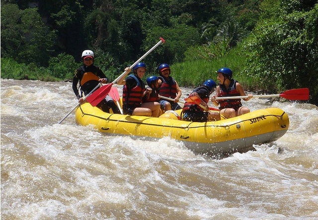 Rafting en rios rapidos